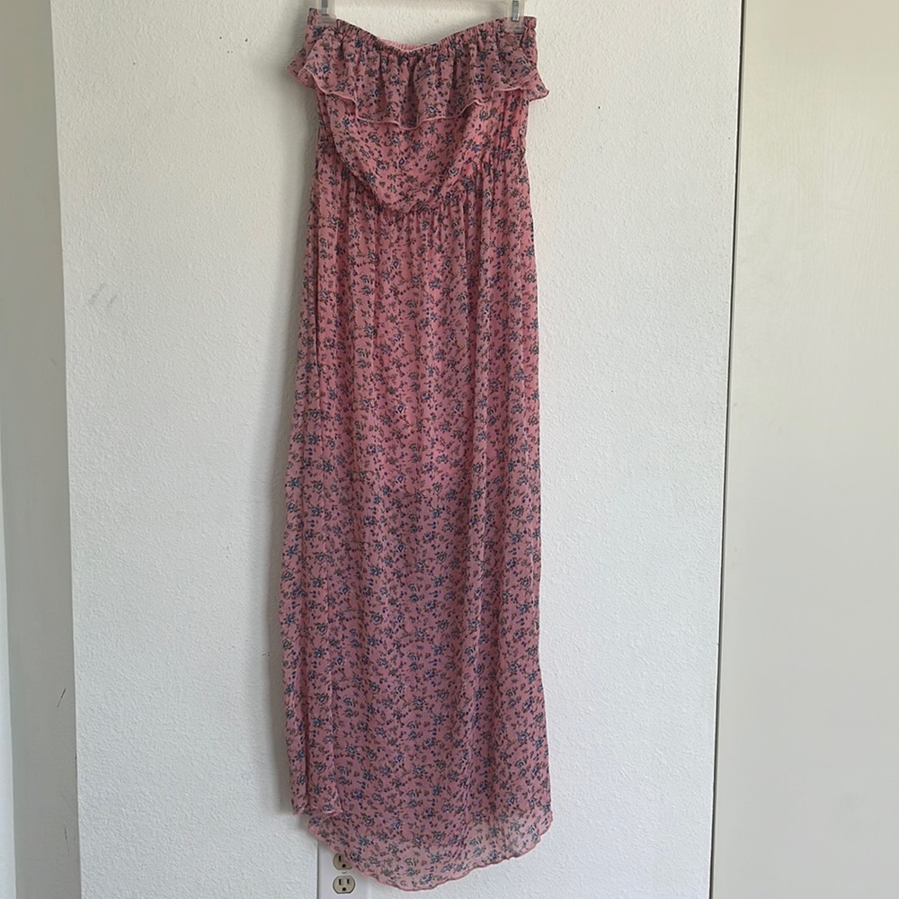 Pink floral sleeveless dresses size medium with brand no boundaries